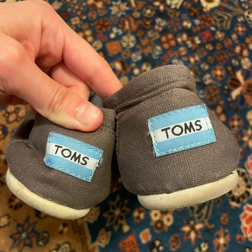 Women’s Toms Shoes